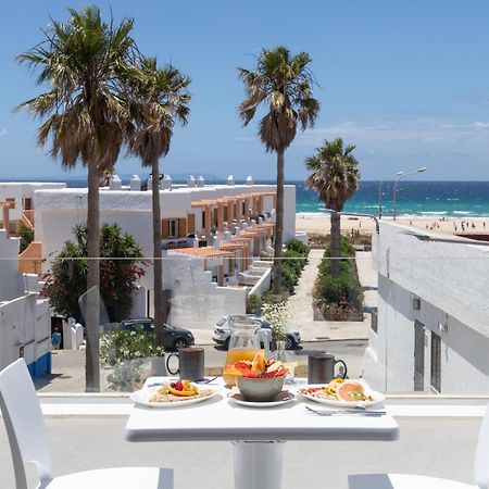 Beachfront Aqua Livingtarifa Bagian luar foto