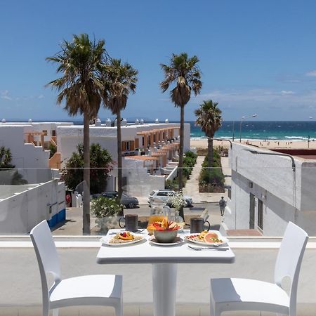 Beachfront Aqua Livingtarifa Bagian luar foto